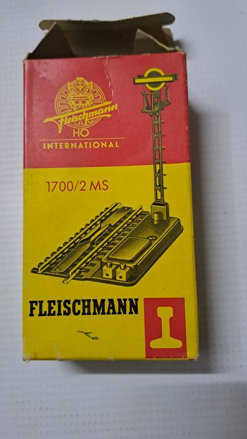 Model Trains HO Fleischmann 1 x Signal.  Boxed.