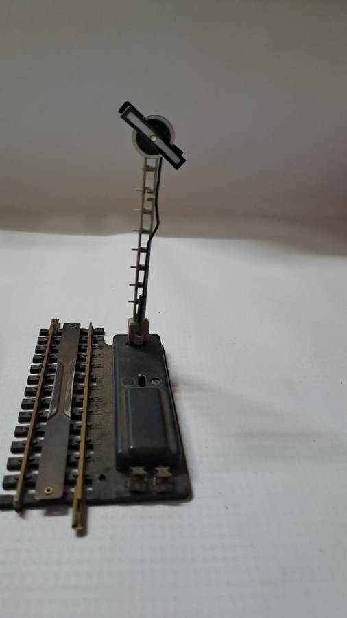 Model Trains HO Fleischmann 1 x Signal.  Boxed.