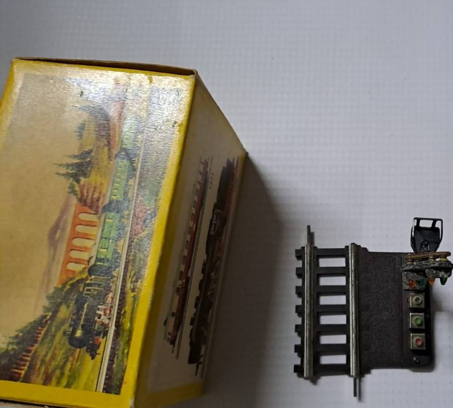 Model Trains HO Fleischmann 1 x Signal.  Boxed. Working