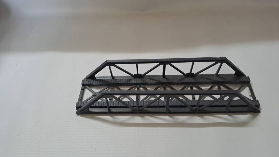Model Trains HO 1 x Straight Truss Bridge. Plastic.