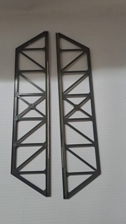 Model Trains HO 1 x Straight Truss Bridge sides only. Plastic.