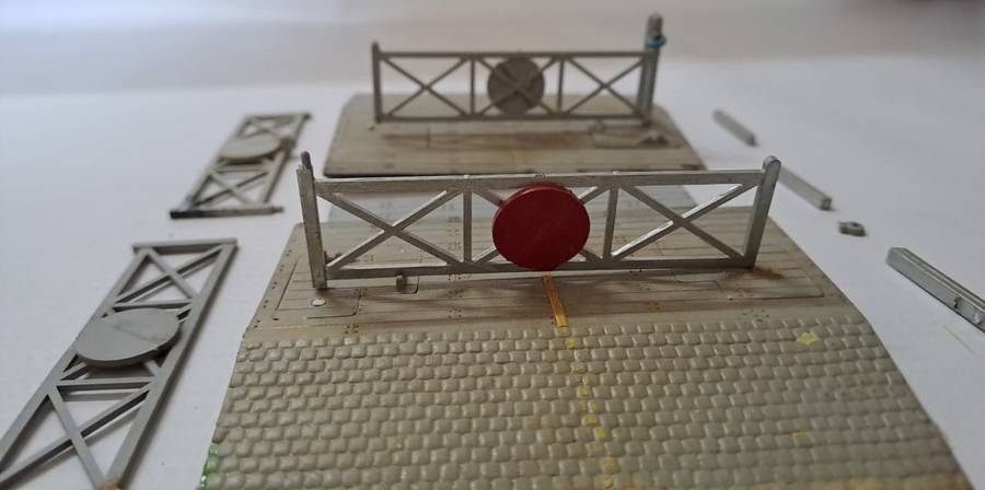 Model Trains HO-Scale 1 x Bag with Railway Crossings, as is. Selling as scrap.