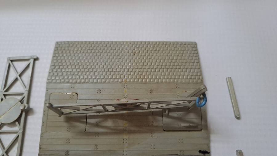 Model Trains HO-Scale 1 x Bag with Railway Crossings, as is. Selling as scrap.