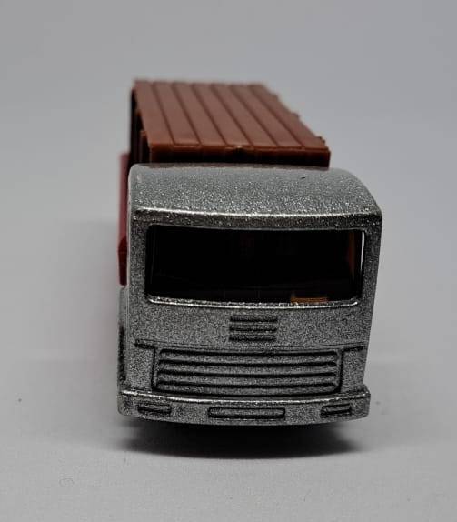 Model Trains/Cars HO-Scale 1 x Track with load.