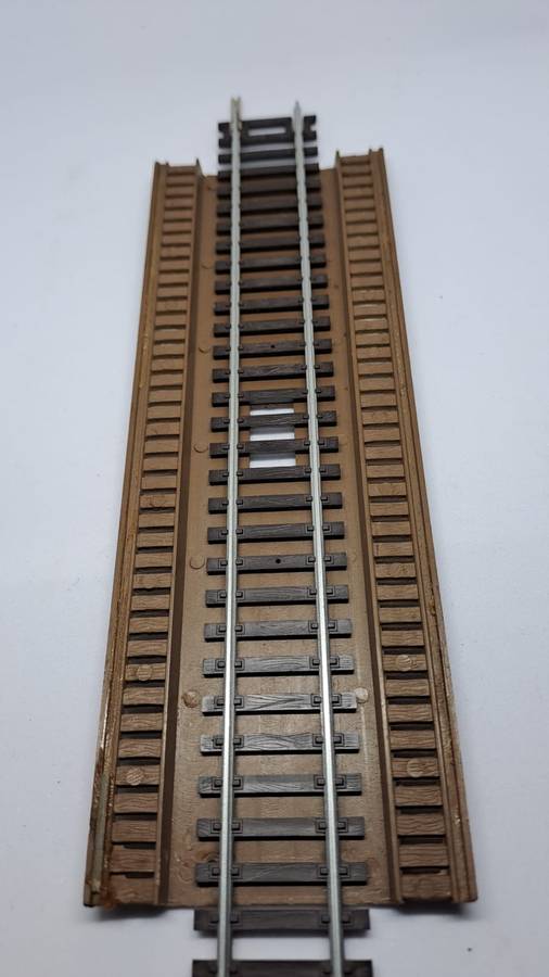 Model Trains H0-Scale 1 x Low bridge as is, no railings. (Plastic)