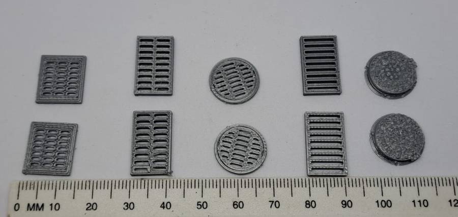 Model Trains 1:87 HO - Drain covers & manhole covers (x10) - Various