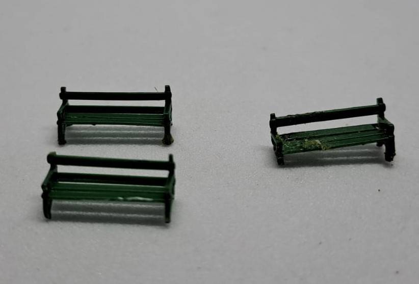 Model Trains N Scale 1 x Pack of 2 Benches + 1 Free broken leg.