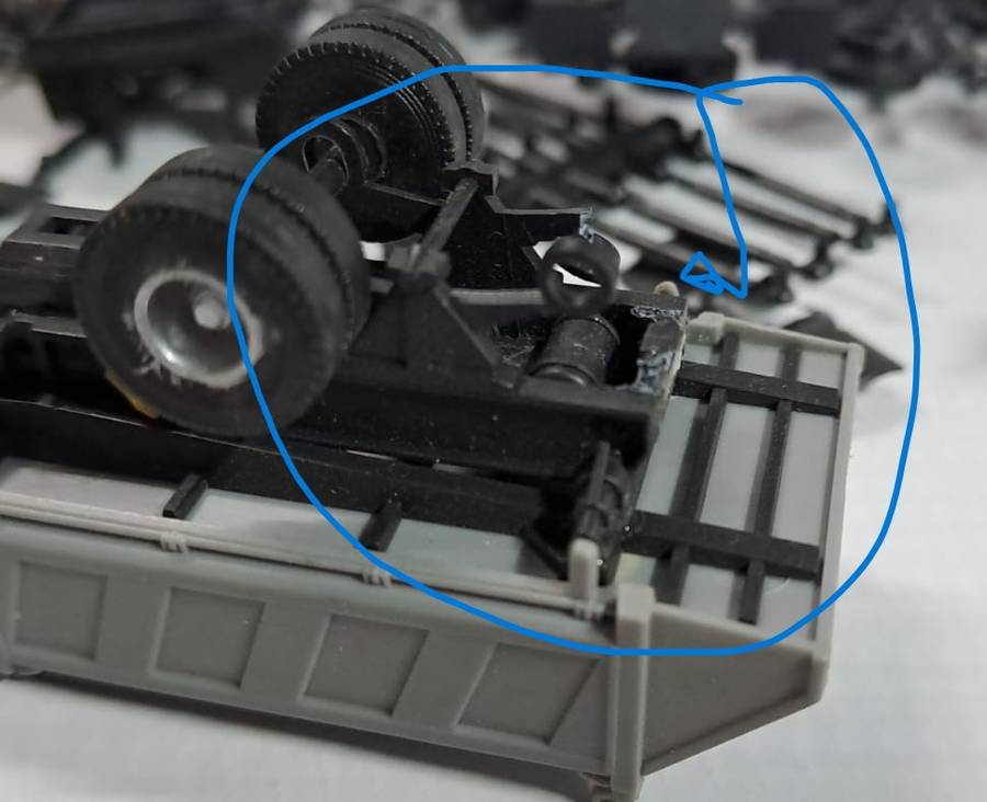 Model Trains HO 1 x Kibri Kit. MAN Tipper (Trailer damage) See pics