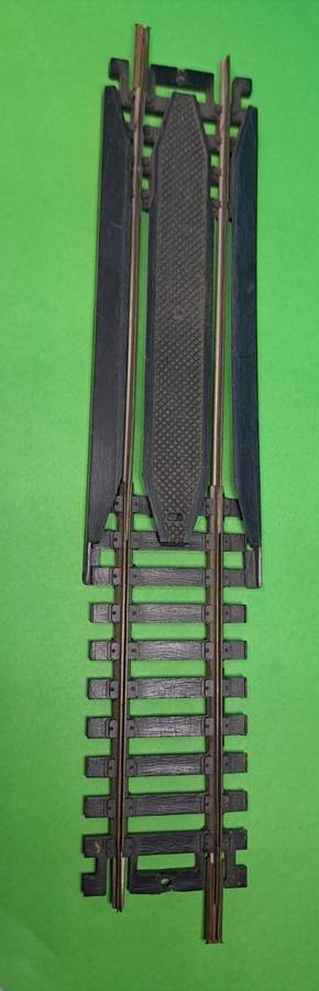 Model Trains H0-Scale - 1 x Re-railer extendable in length.