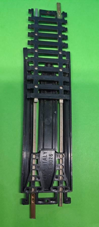 Model Trains H0-Scale - 1 x Re-railer extendable in length.