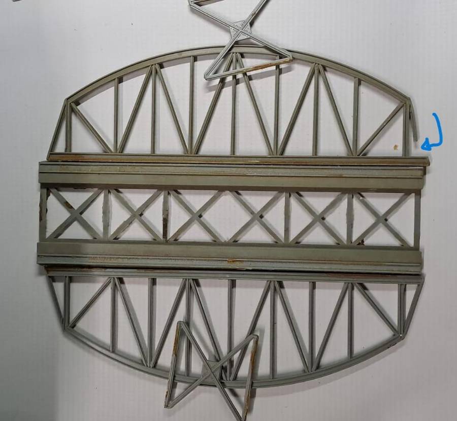 Model Trains HO 1 x Plastic single bridges. See pics. Kit