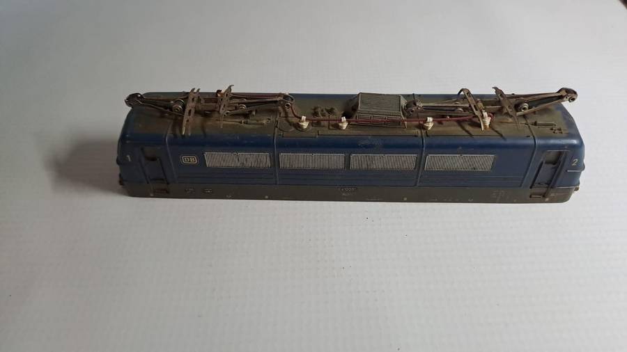 Model Trains HO 1 x DB Body only. Selling as scrap.