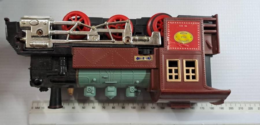 Model Toy Trains 1 x Battery Operated Steam Loco