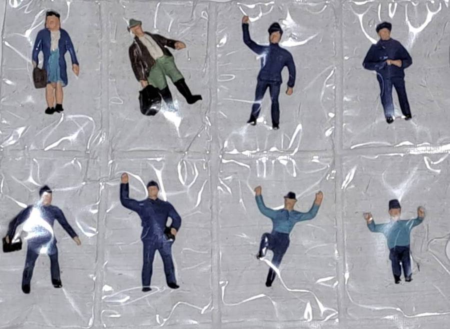 Model Trains HO 1 x Pack of Figures x8