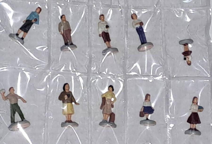 Model Trains HO 1 x Pack of Figures x10