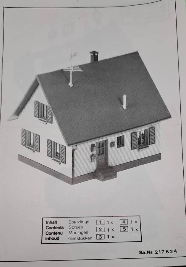 Model Trains HO 1 x Faller House. (See pictures)