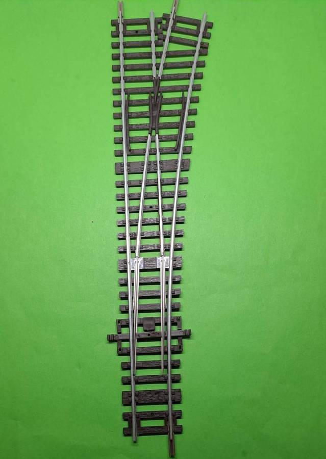 Model Trains HO/OO  1 x Track Points - LH Switch Medium radius L230 mm.