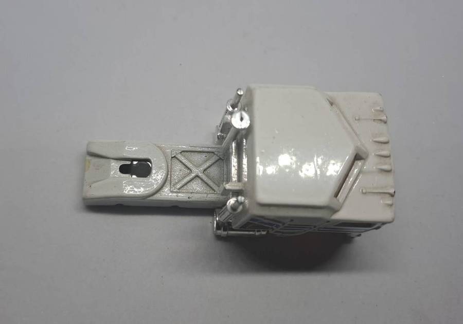 Model Trains HO/1:90 1 x Matchbox Kenworth Truck only for scrap yard. - Lesney 1981. (No wheels)