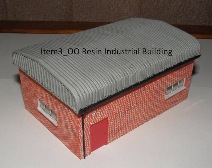 Model Trains H0/OO-Scale 1 x Hornby - Modern Industrial Building, Resin