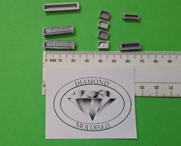 Model Trains 1:87 HO - Animal Feeding Trough/Manger (x9) - Various
