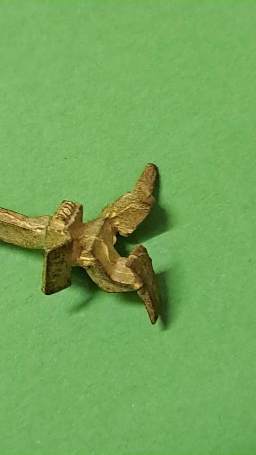 Model Trains HO 2 x Horn Hook Brass Couplers with mounting plates.