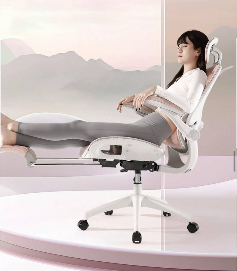 Ergonomic Office Chair with footrest - Pink