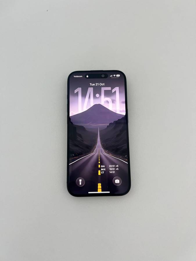 Apple iPhone 15 Pro 256GB - No Face ID