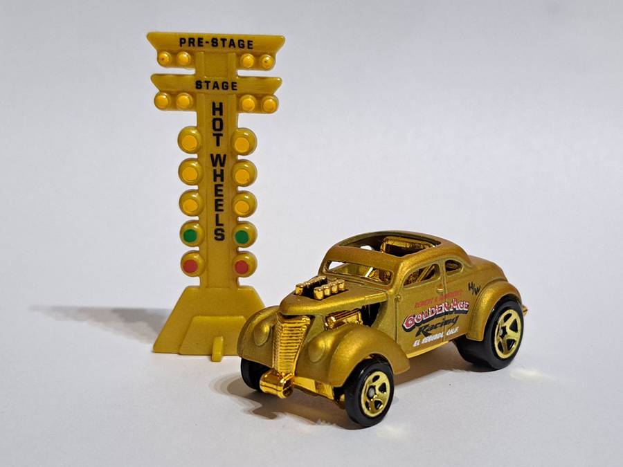 hotwheels Passin' Gas - Golden Age Edition
