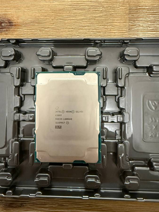 Intel® Xeon® Silver 4309Y Processor 12M Cache, 2.80 GHz 8C 16T