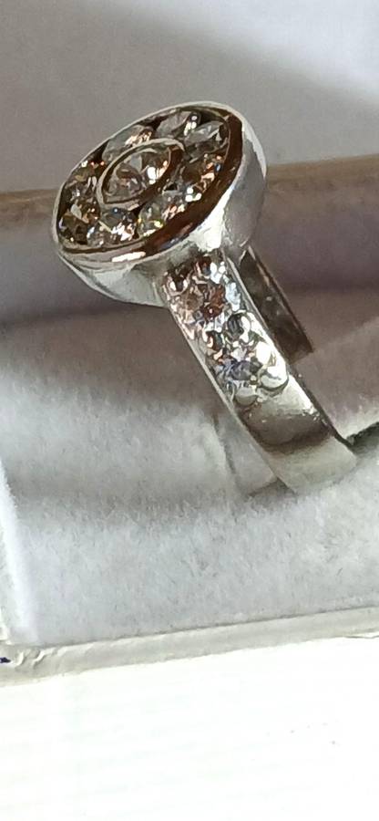 Palladium and diamond cluster ring