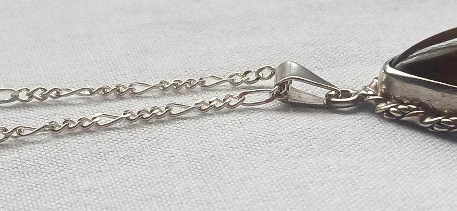 Vintage sterling silver pendant with Tiger eye stone