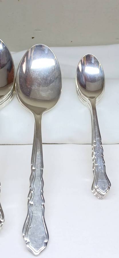 Vintage unmarked silver plate cutlery set