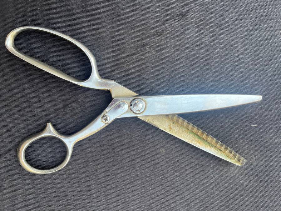 Zig Zag Scissors