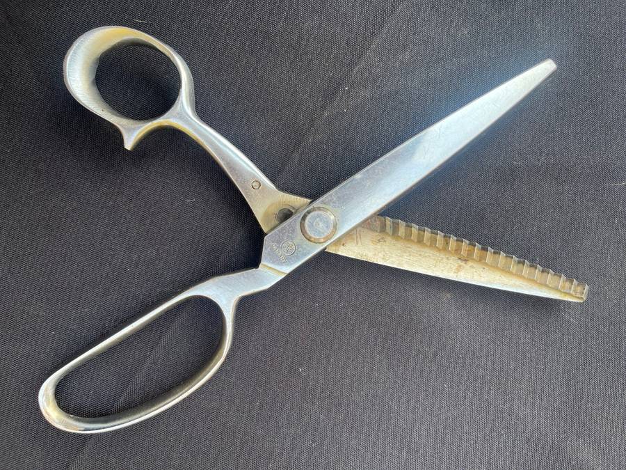 Zig Zag Scissors