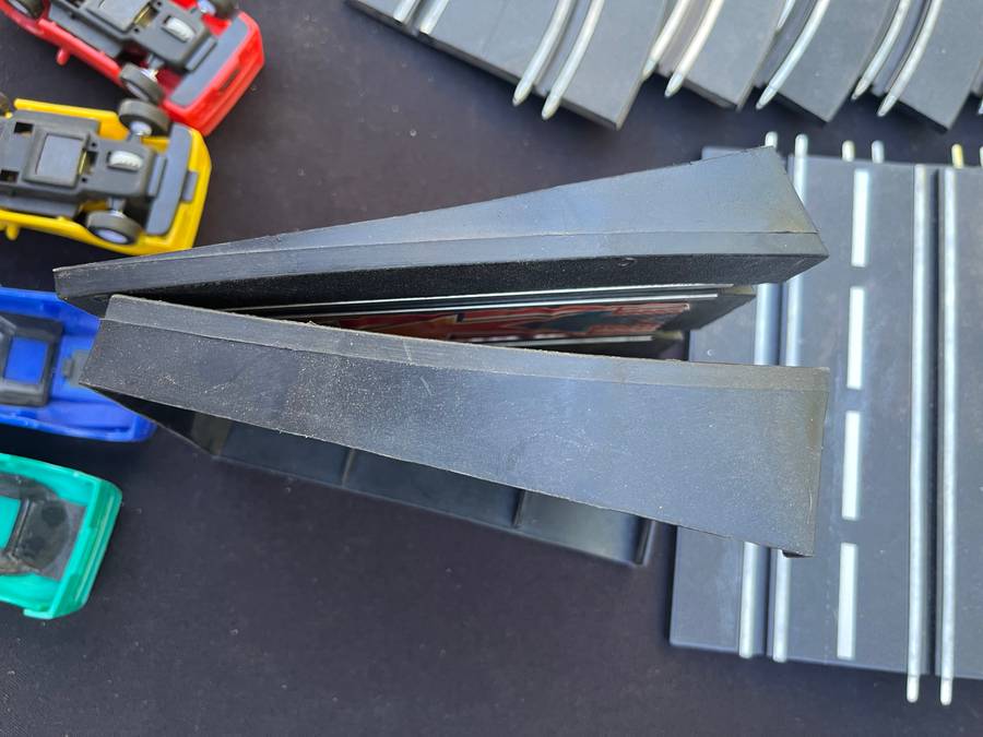 Slot cars and tracks