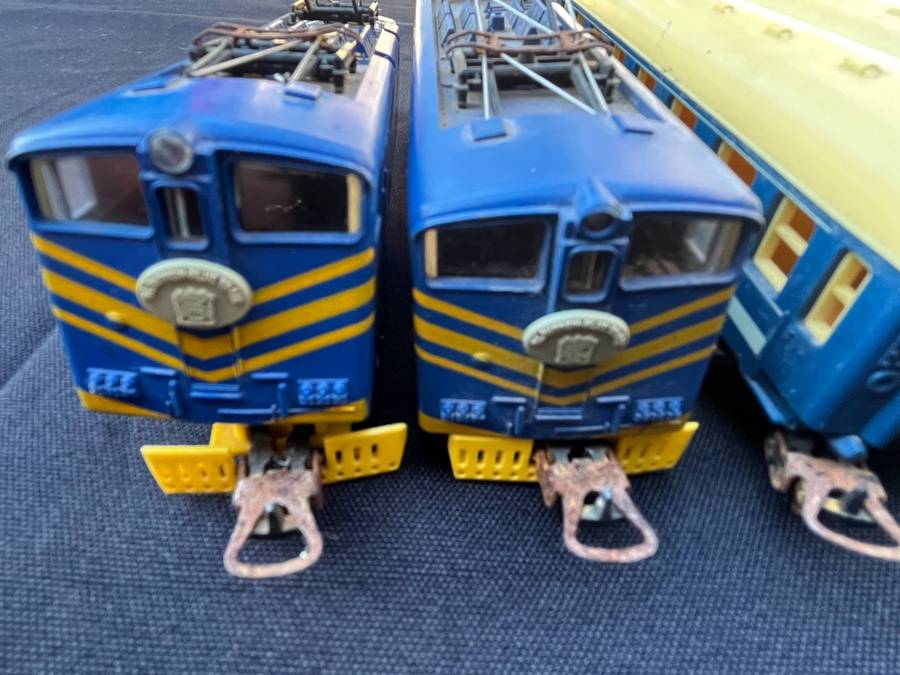 LIMA Rolling stock. Locos not working.