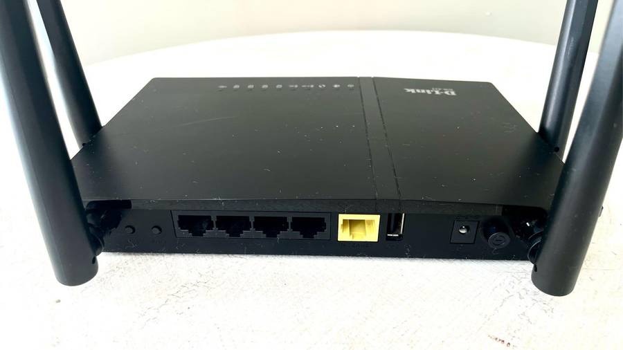 D-Link DIR-825 Wireless AC1200 WiFi Dual Band Gigabit Router ( NO POWER CABLE )