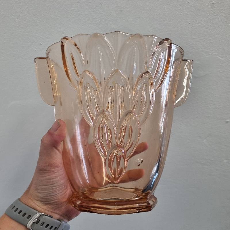 Beautiful Large Vintage Glass Vase with stunning detail