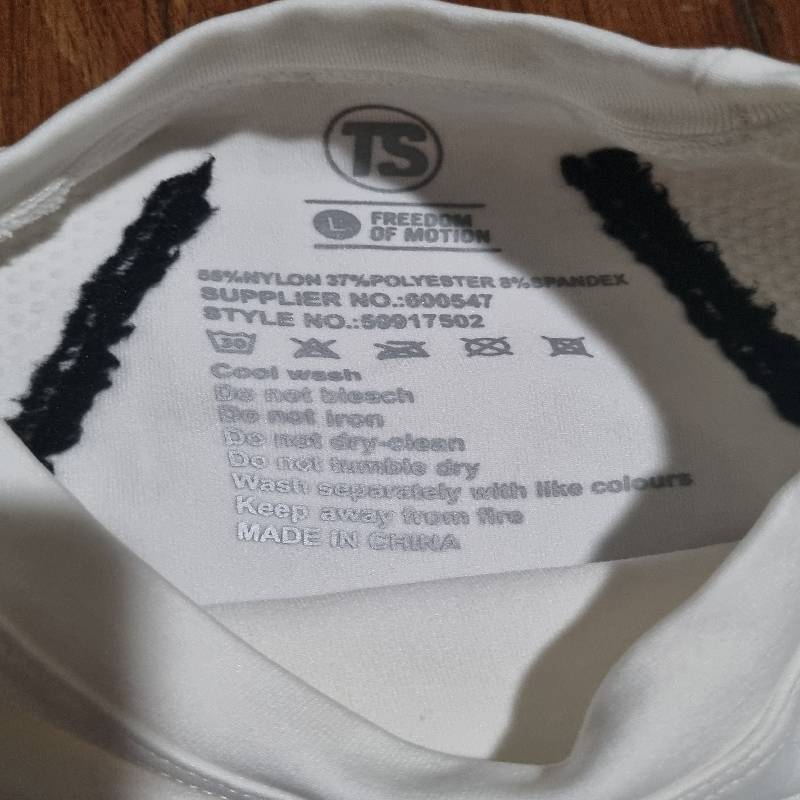 Totalsports fitness top - Size L - Worn once