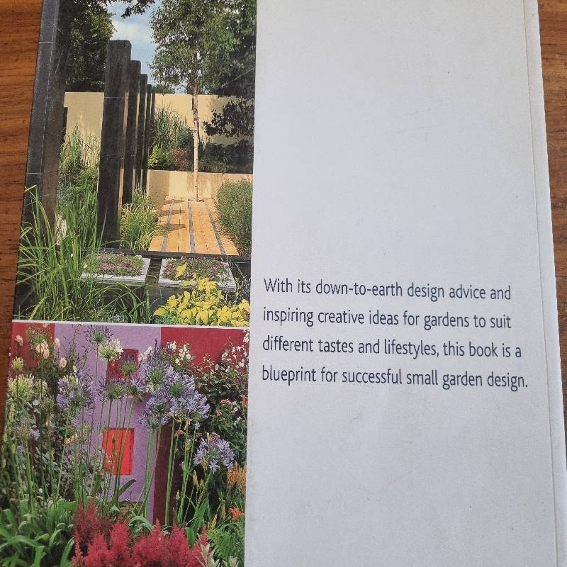 Backyard Blueprints - design, furniture and plants for a small garden - David Stevens