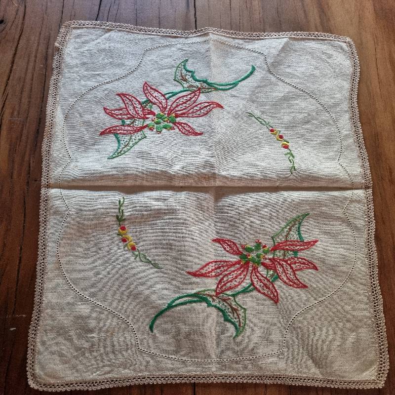 Vintage Embroidered Tea Tray Cloth - Just Beautiful!!