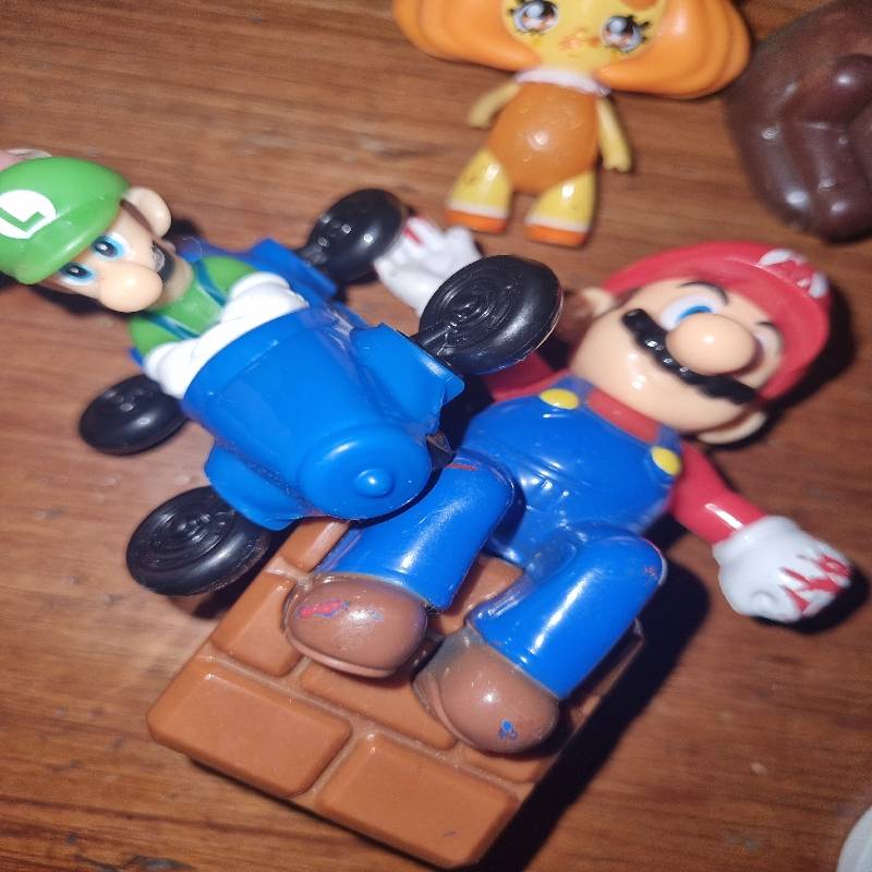 7 x MacDonald's Toys incl. Mario Brothers