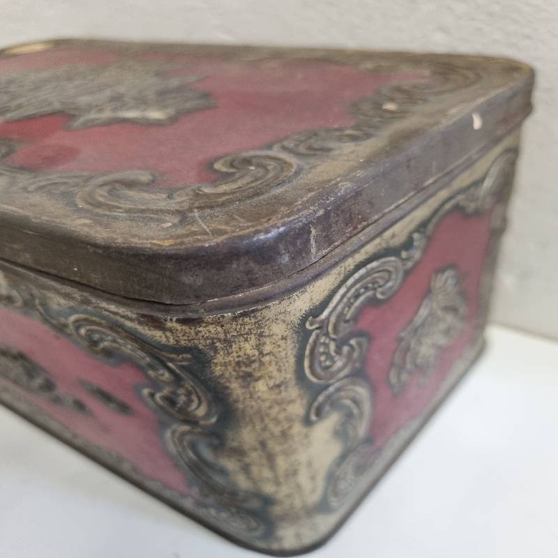 Beautiful Vintage Five Roses Tea Tin with Salt Label - Most Beautiful Detail!!