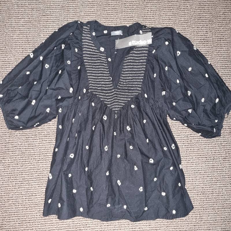 Studio-W Top - Size 8 New with tags
