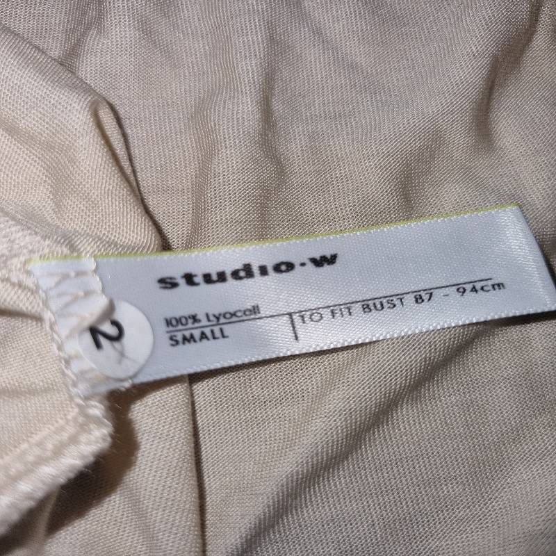 Studio-W T-shirt - Size S