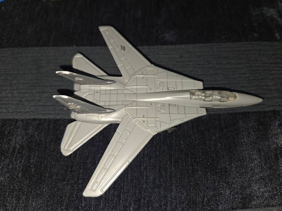 Maistro F-14 Toy
