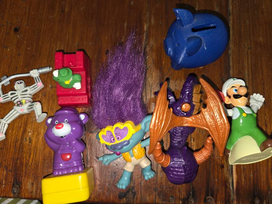 7 x Collectible Toys / Figurines incl. Troll, Mario Brothers, Piggy Bank, etc.