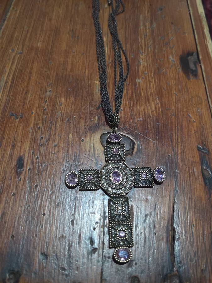 Necklace with Beautiful Cross Pendant