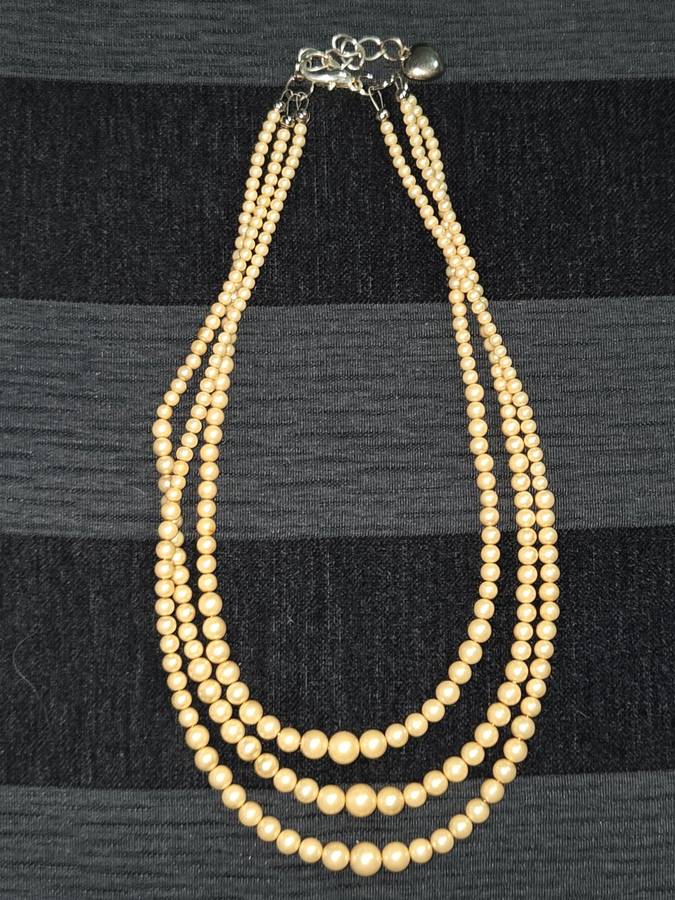 3 String Pearl Necklace