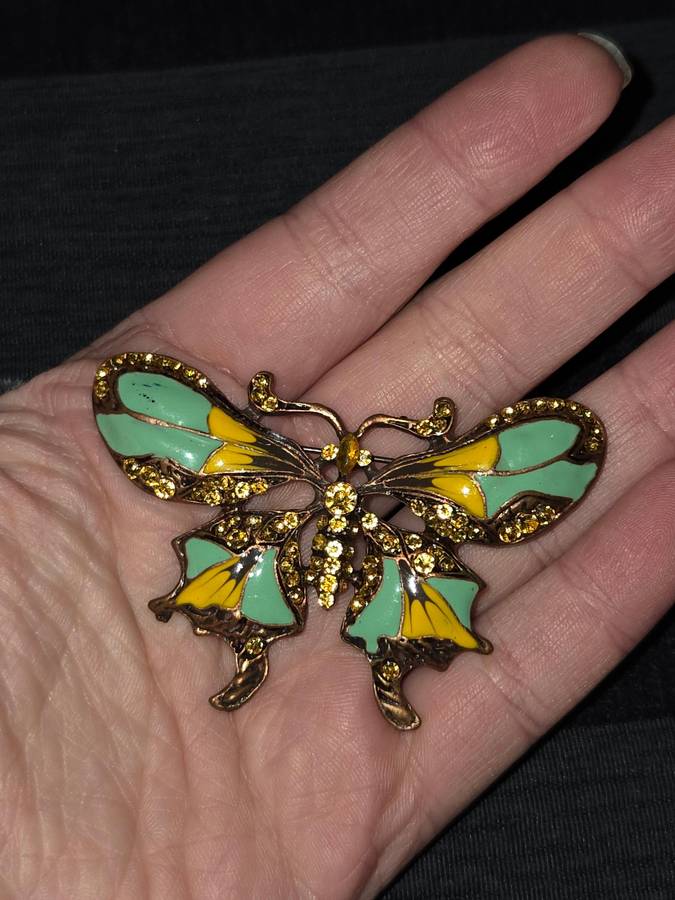 Beautiful Vintage Butterfly Brooch with enameled detail